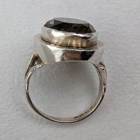 1976 British vintage jewelry, large brown stone, sterling silver ring